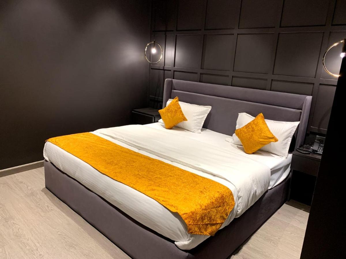 Madhav'S Lap Of Luxury Hotel Moradabad Exterior foto